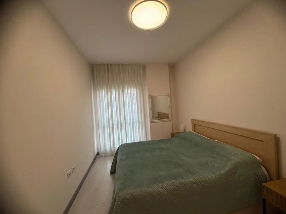 Tirane, jepet me qera apartament 1+1+Aneks+Ballkon Kati 5, 720 € 