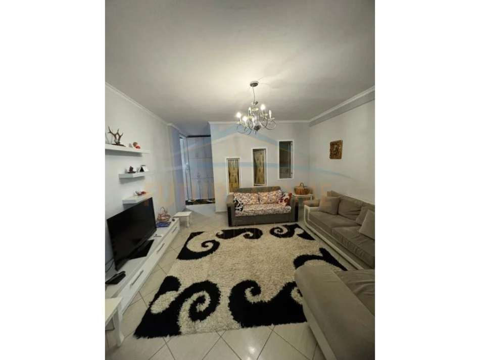 Tirane, jepet me qera apartament 2+1 Kati 3, 70 m² 400 € (Kodra e Diellit)