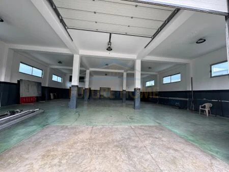 Durres, jepet me qera ambjent biznesi , 2.846 m² 2.000 € 