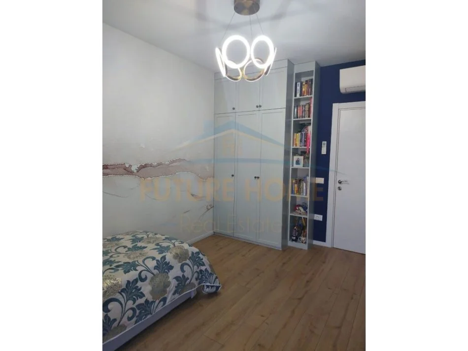 Tirane, jepet me qera apartament 2+1 , 750 € (don bosko)