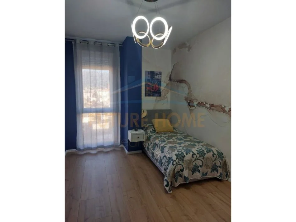 Tirane, jepet me qera apartament 2+1+2+Parkim Kati 9, 90 m² 720 € (DON BOSKO)