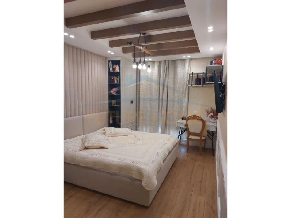 Tirane, jepet me qera apartament 2+1+2+Parkim Kati 9, 90 m² 720 € (DON BOSKO)