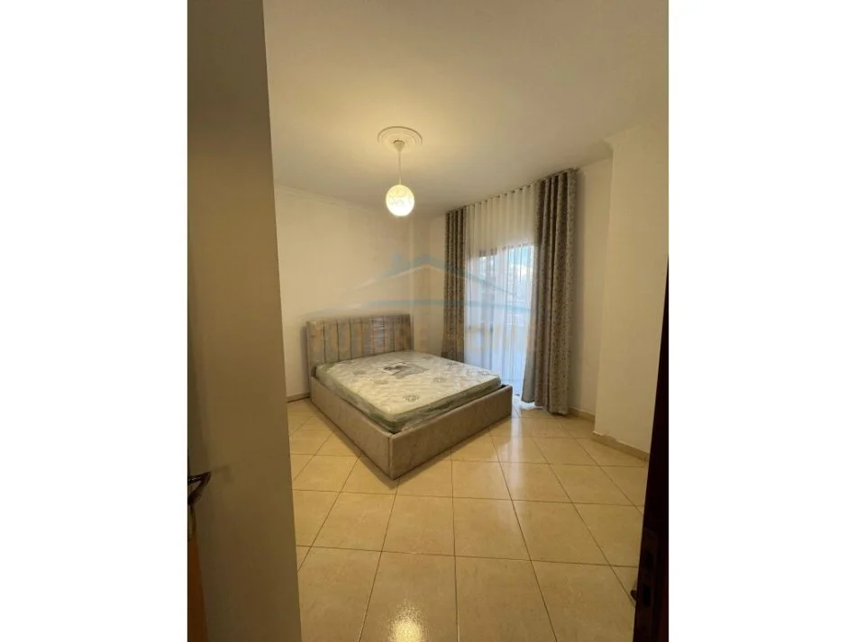 Tirane, jepet me qera apartament 2+1 Kati 3, 105 m² 700 € (DON BOSKO TIRANE)