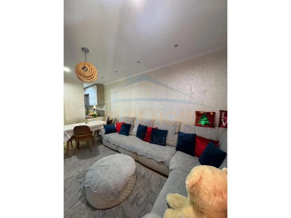 Tirane, shitet apartament 2+1 Kati 5, 115 m² 220.000 € (Rruga Bardhyl)