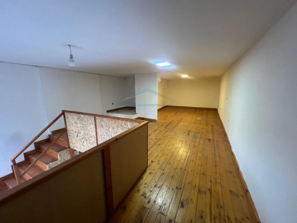 Tirane, shitet ambjent biznesi Kati 0, 44 m² 120.000 € (Riza Cerova)