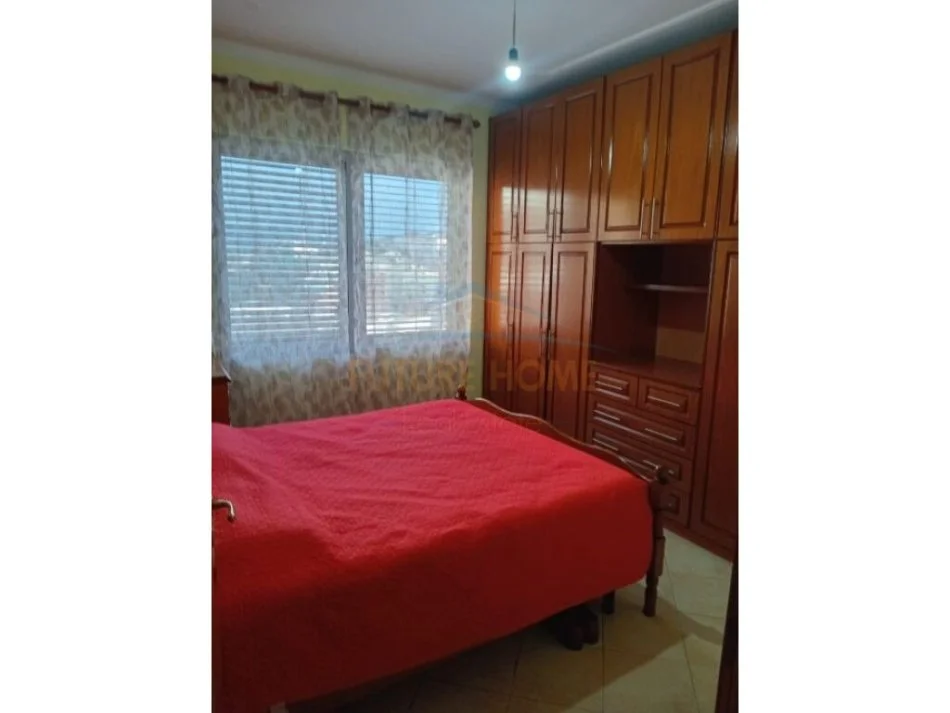 Tirane, jepet me qera apartament 2+1 Kati 4, 93 m² 600 € (Kodra e Diellit)