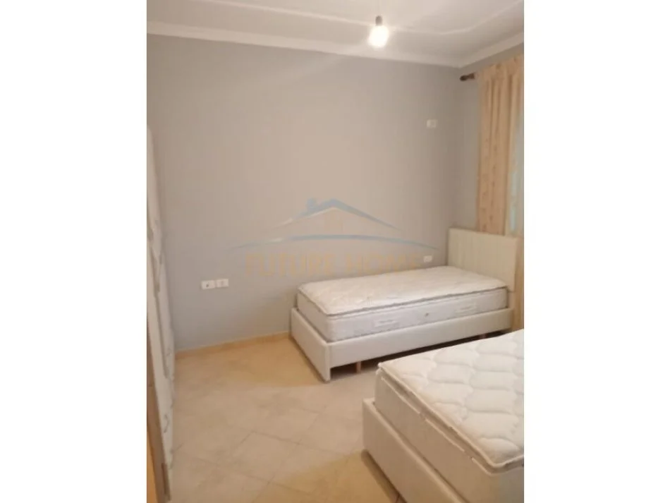 Tirane, jepet me qera apartament 2+1 Kati 4, 93 m² 600 € (Kodra e Diellit)