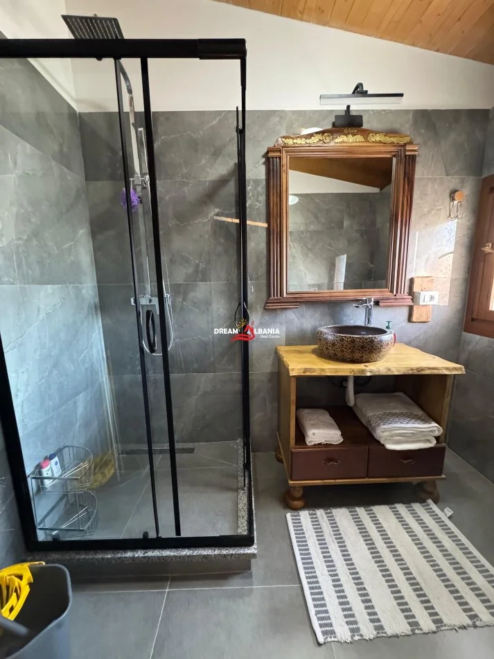 Tirane, jepet me qera garsonier , 40 m² 350 € (Rrethrrotullimi i Shkozes)