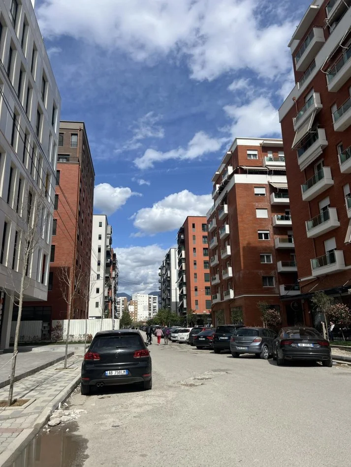 JEPET ME QIRA 2+1+1 ASTIR TE GREEN CITY 600 EURO