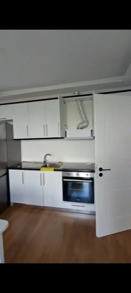 Tirane, jepet me qera apartament 2+1 Kati 3, 80 m² 600 € 