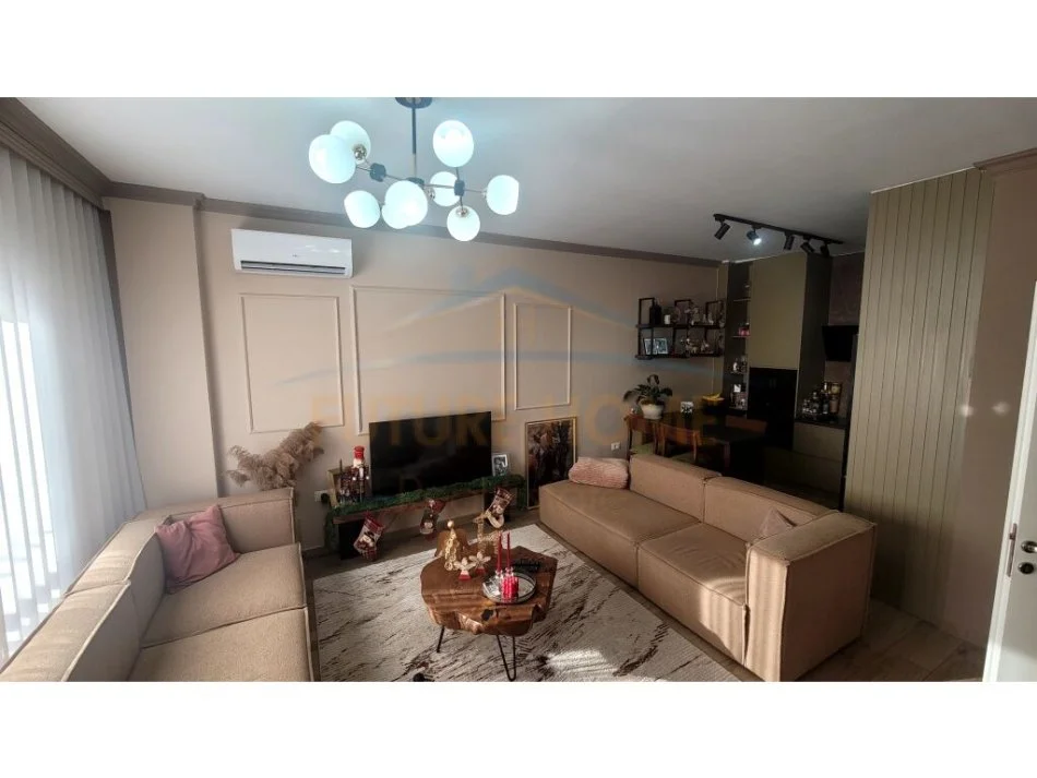 Korce, shes apartament 2+1+Ballkon Kati 0, 114 m² 140.000 € ,Lagjia 1, Korçë, (KO47375)