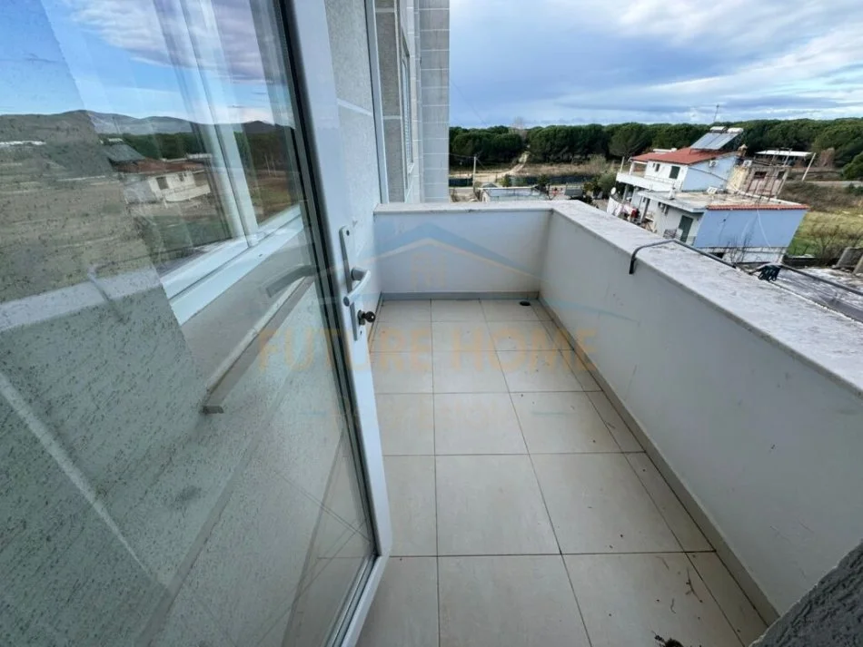 Durres, shitet apartament 1+1+Ballkon Kati 4, 54 m² 83.700 € (Gjiri i lalezit)