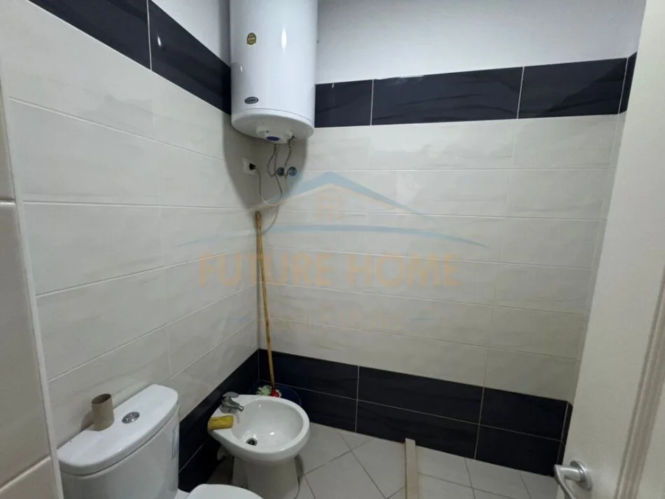 Durres, shitet apartament 1+1+Ballkon Kati 4, 54 m² 83.700 € (Gjiri i lalezit)