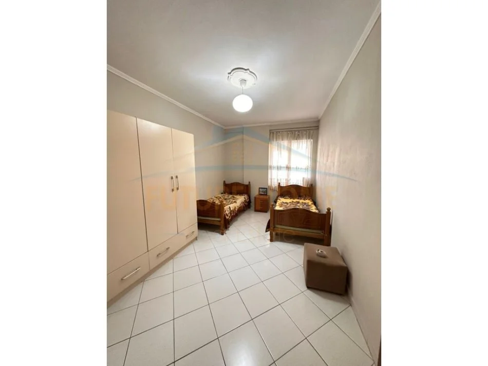 Tirane, shitet apartament 2+1+Ballkon Kati 7, 104 m² 133.000 € (Unaza e Re)