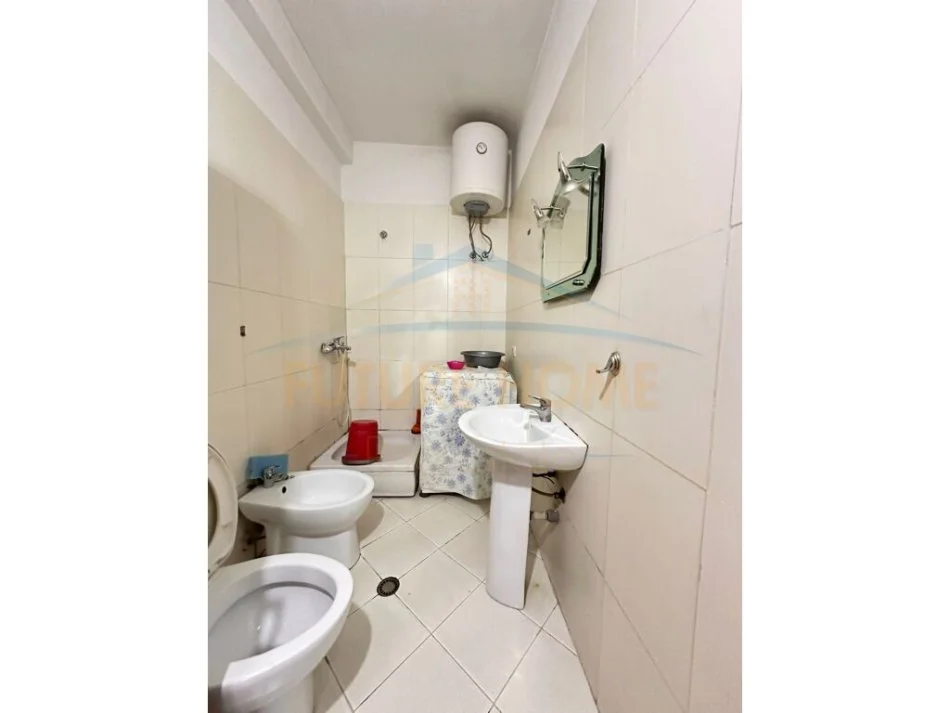 Tirane, shitet apartament 2+1+Ballkon Kati 7, 104 m² 133.000 € (Unaza e Re)