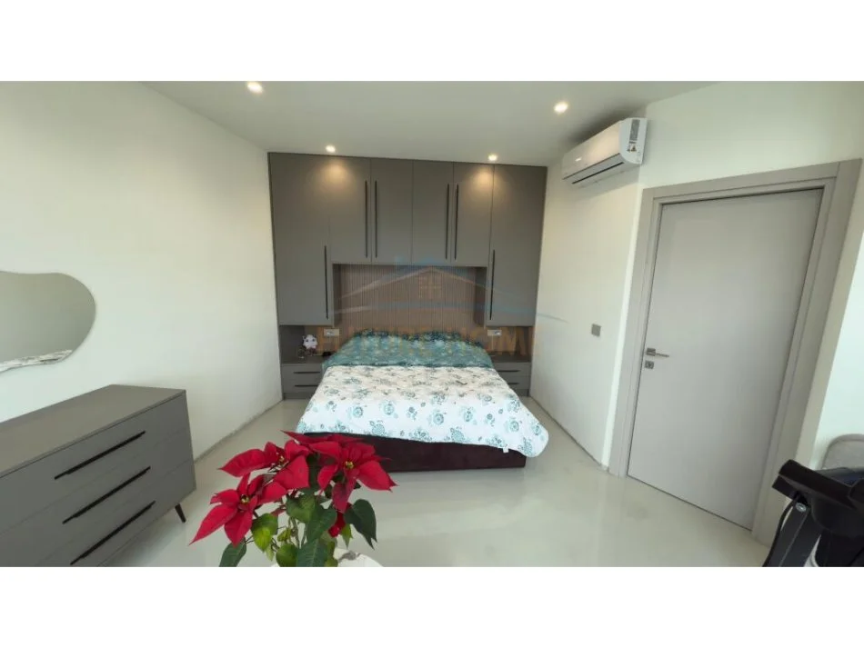 Tirane, shitet apartament 1+1 Kati 8, 74 m² 130.000 € (Kthesa e Kamzes)
