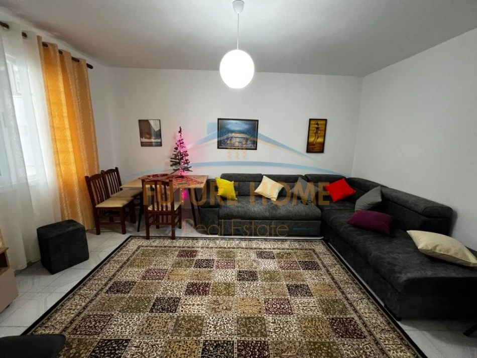 Tirane, jepet me qera apartament 2+1 Kati 5, 75 m² 500 € (Ish Parku I Autobuzave)
