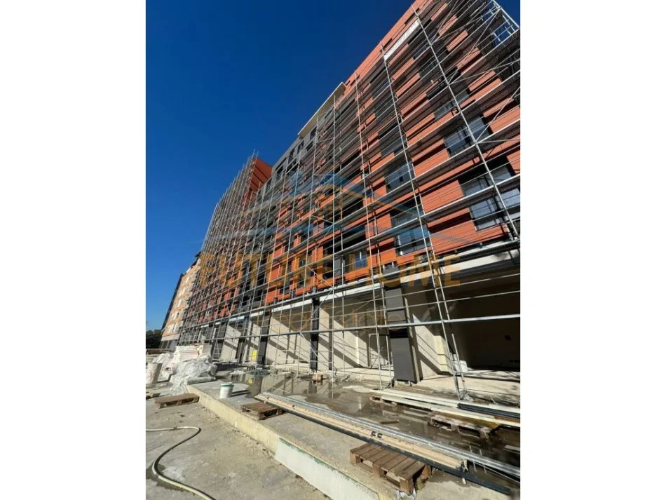 Tirane, shitet apartament 1+1+Ballkon Kati 3, 66 m² 122.000 € (Don Bosko)