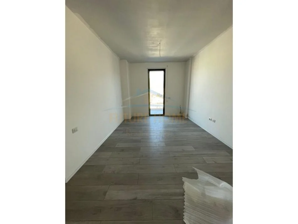 Tirane, shitet apartament 3+1 Kati 8, 133 m² 240.000 € (ASL 2 VENU)