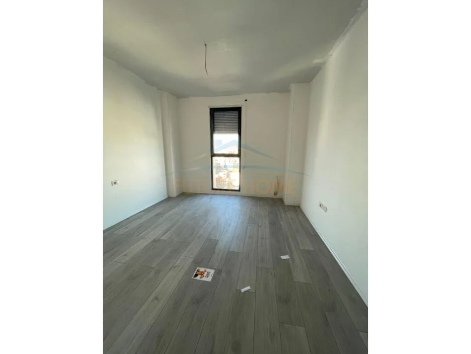 Tirane, shitet apartament 3+1 Kati 8, 133 m² 240.000 € (ASL 2 VENU)