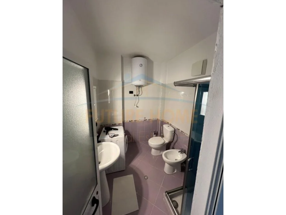 Durres, shitet apartament 1+1+Ballkon , 65 m² 100.000 € (rruga e portit)