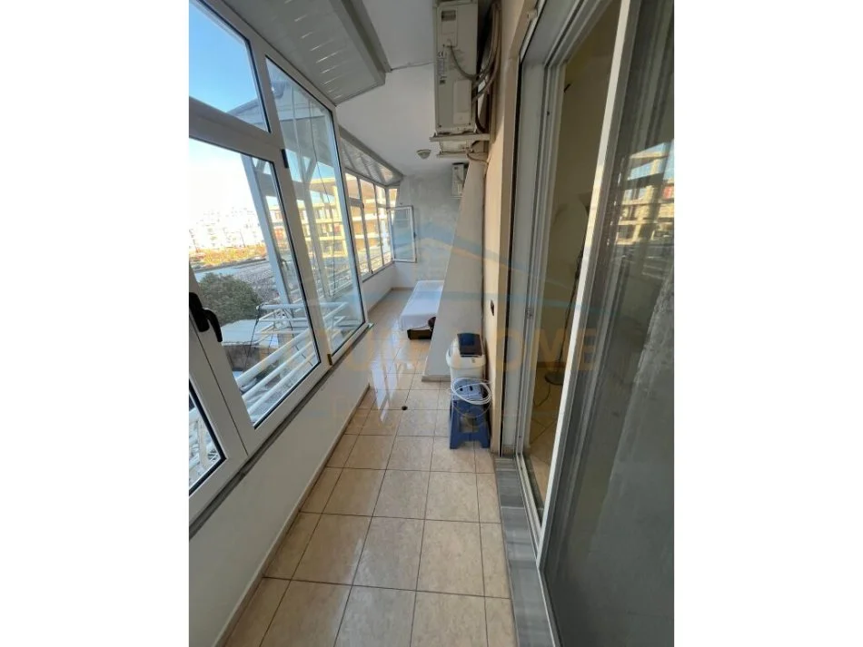 Durres, shitet apartament 1+1+Ballkon , 65 m² 100.000 € (rruga e portit)