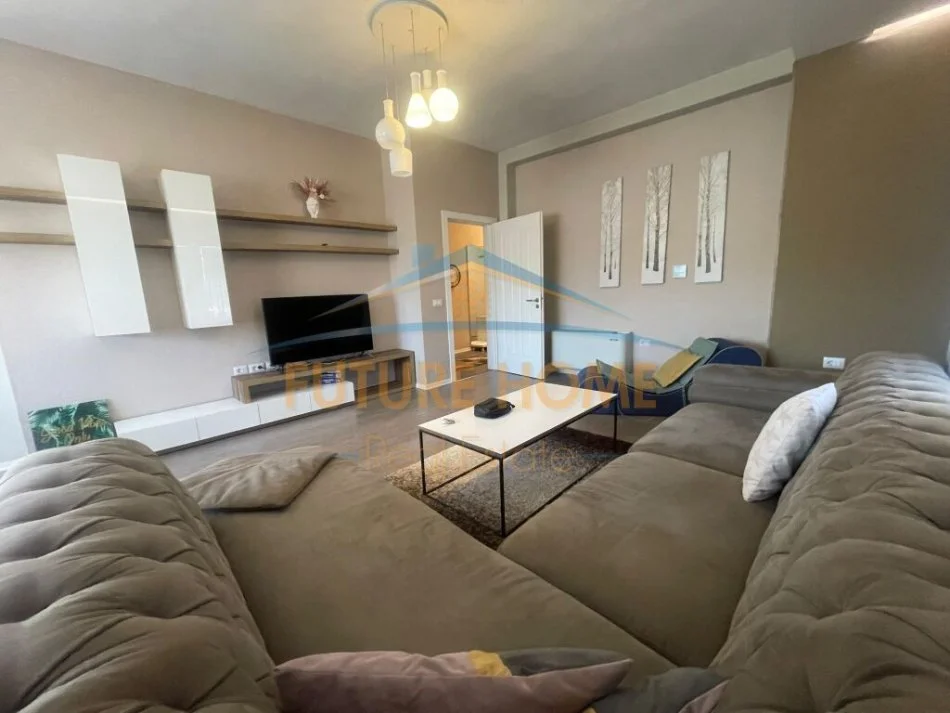 Tirane, jepet me qera apartament 2+1 Kati 2, 124 m² 800 € (Rruga e elbasanit)