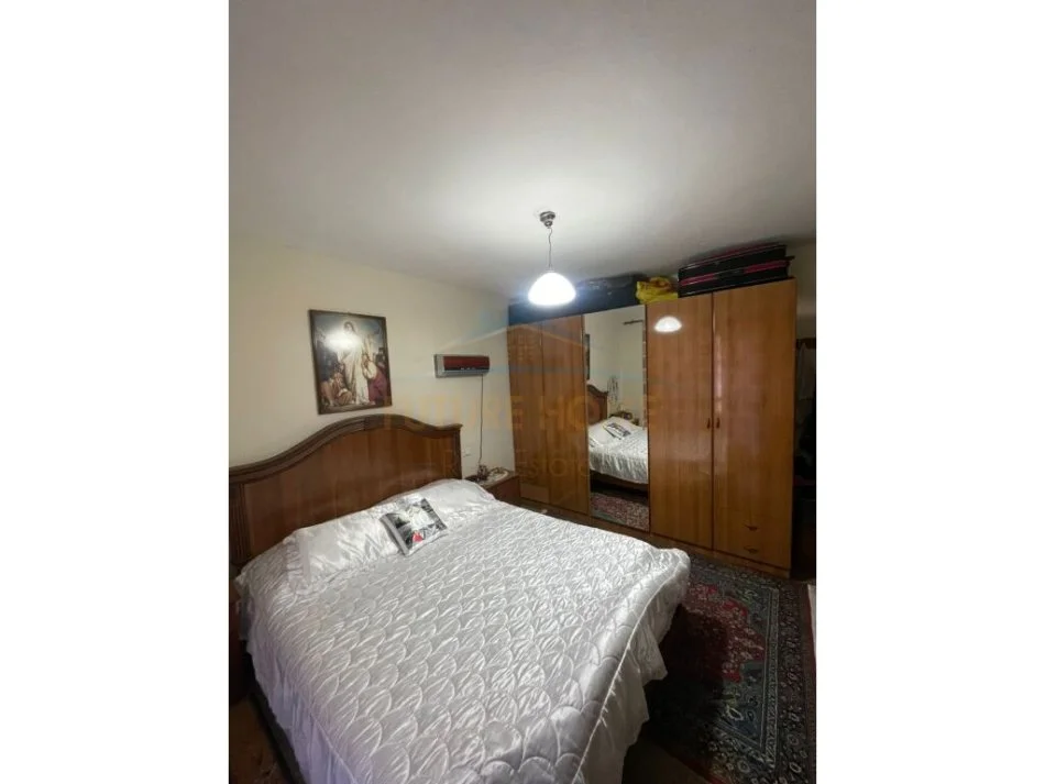 Tirane, shitet apartament 2+1+Ballkon Kati 3, 82 m² 150.000 € (Vasil Shanto)