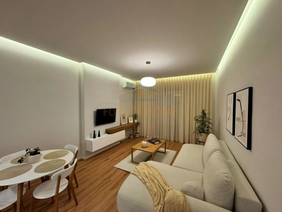 Tirane, jepet me qera apartament 1+1 Kati 1, 70 m² 650 € (Don Bosko)