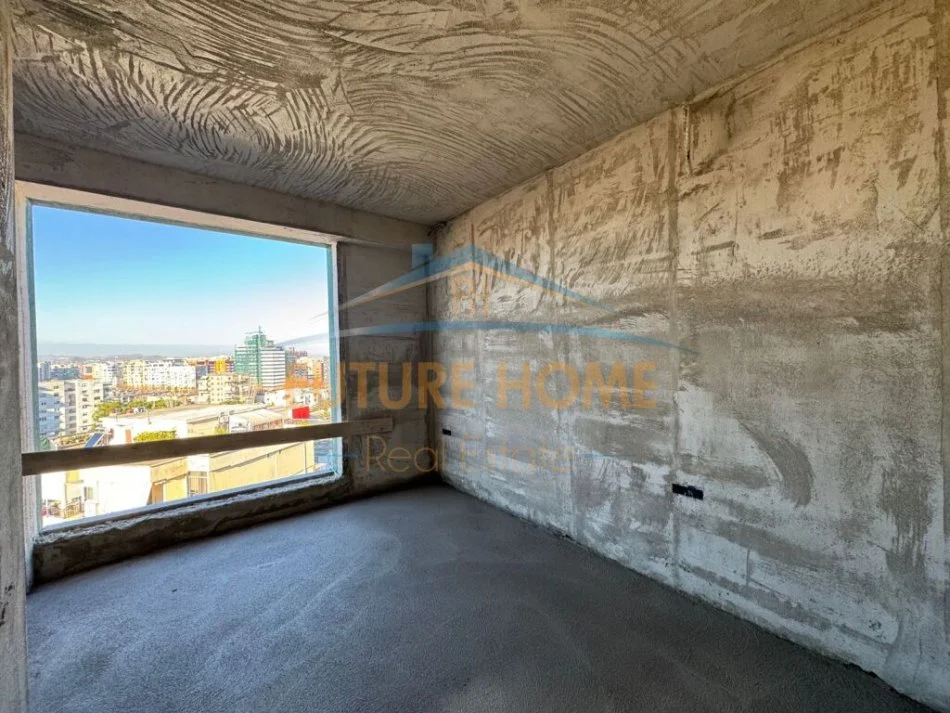 Tirane, shitet apartament 2+1+Ballkon Kati 9, 130 m² 326.250 € (Komuna e Parisit)