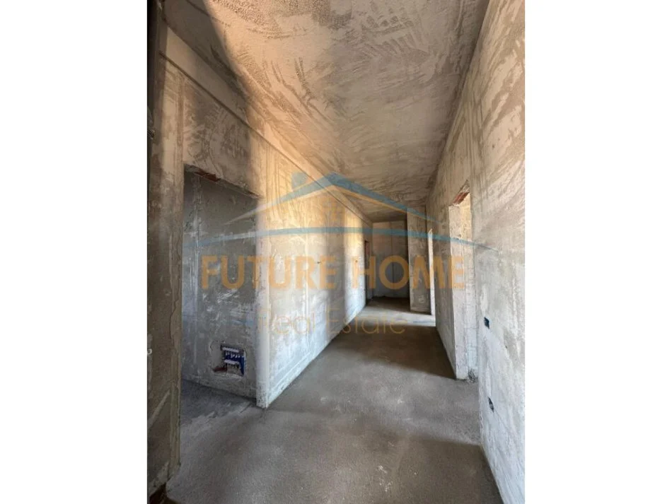 Tirane, shitet apartament 2+1 Kati 9, 130 m² 340.000 € (Komuna e Parisit)