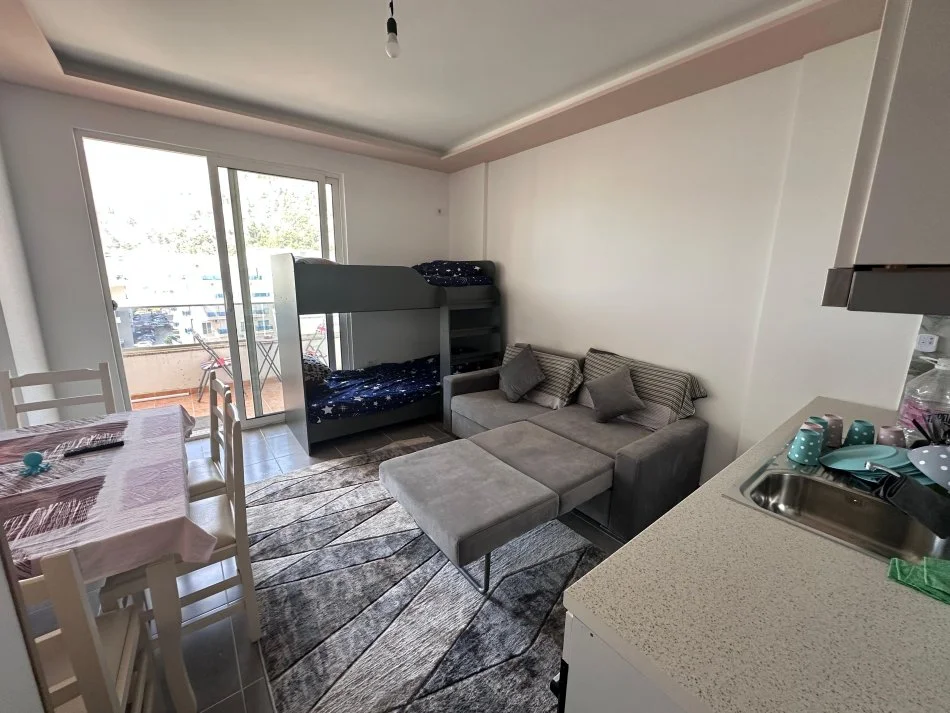 Shqiperi, shitet garsonier 1+1 Kati 5, 43 m² 
