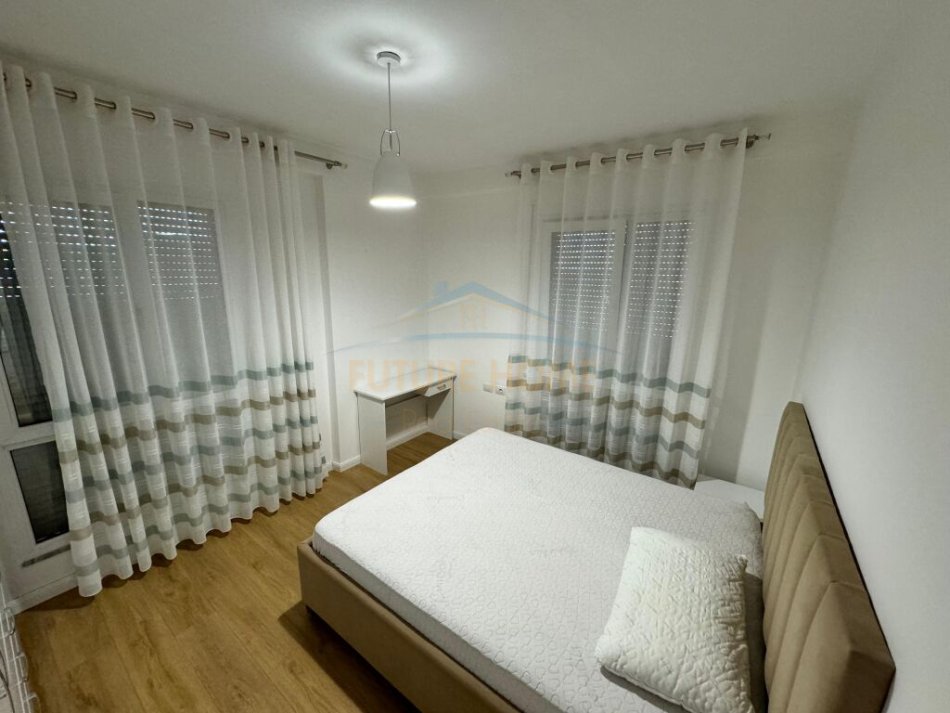 Tirane, jepet me qera apartament 2+1 Kati 4, 97 m² 650 € (rruga Egnatia, Don Bosko)