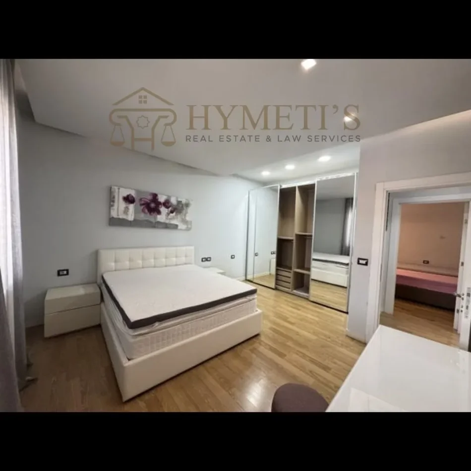 Tirane, jepet me qera apartament 2+1 Kati 5, 210 m² 1.200 € (Liqeni Thate)