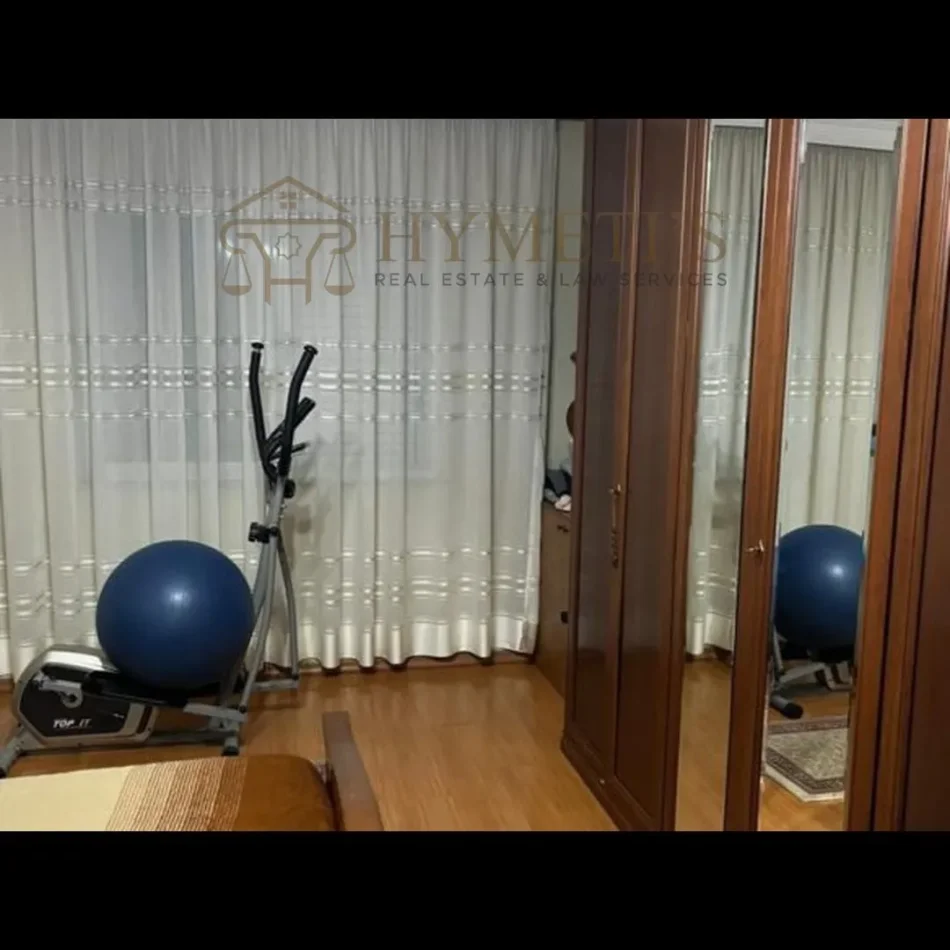 Tirane, jepet me qera apartament 2+1 Kati 3, 112 m² 900 € (Rruga e Kosovarëve)