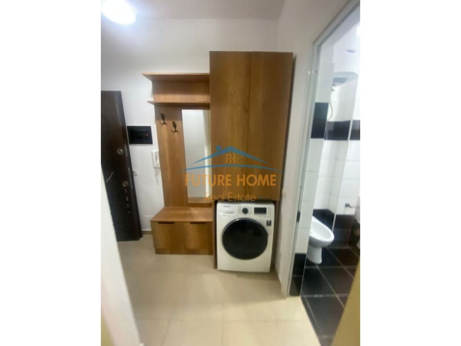 Tirane, jepet me qera apartament 1+1 Kati 1, 65 m² 500 € (rruga 5 maji)