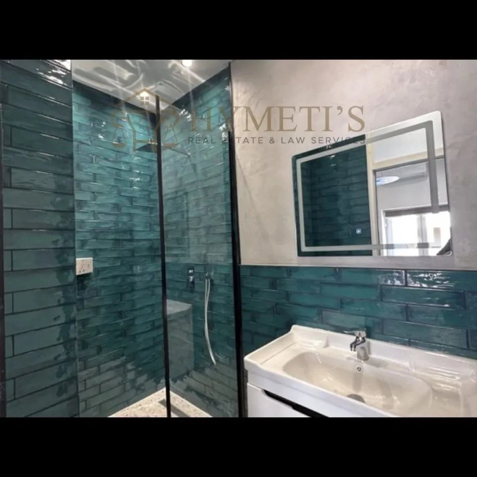 Tirane, shitet garsonier 1+1 , 74 m² 220.000 € (Rruga Ibrahim Rugova, Shallvaret)