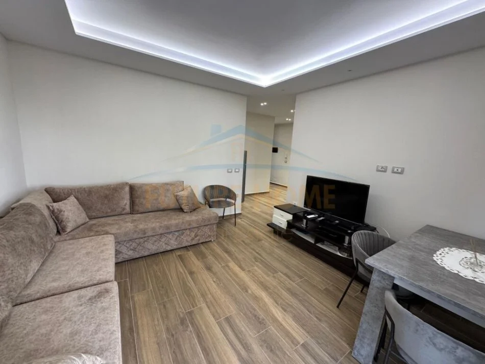 Durres, shitet apartament 1+1+Ballkon Kati 1, 48 m² 86.000 € (qerret)