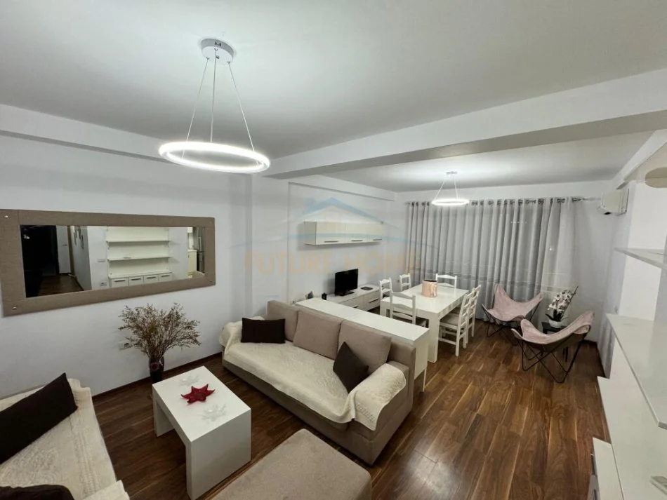 Tirane, jepet me qera apartament 3+1+Aneks+Ballkon Kati 5, 145 m² 1.000 € (Liqeni i Thate)