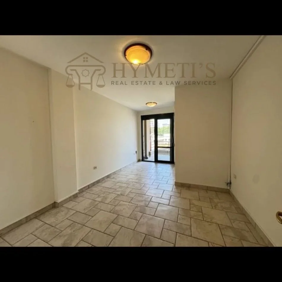 Tirane, jepet me qera ambjent biznesi Kati 4, 137 m² 1.200 € (Rruga e Elbasanit, prane RTSH)