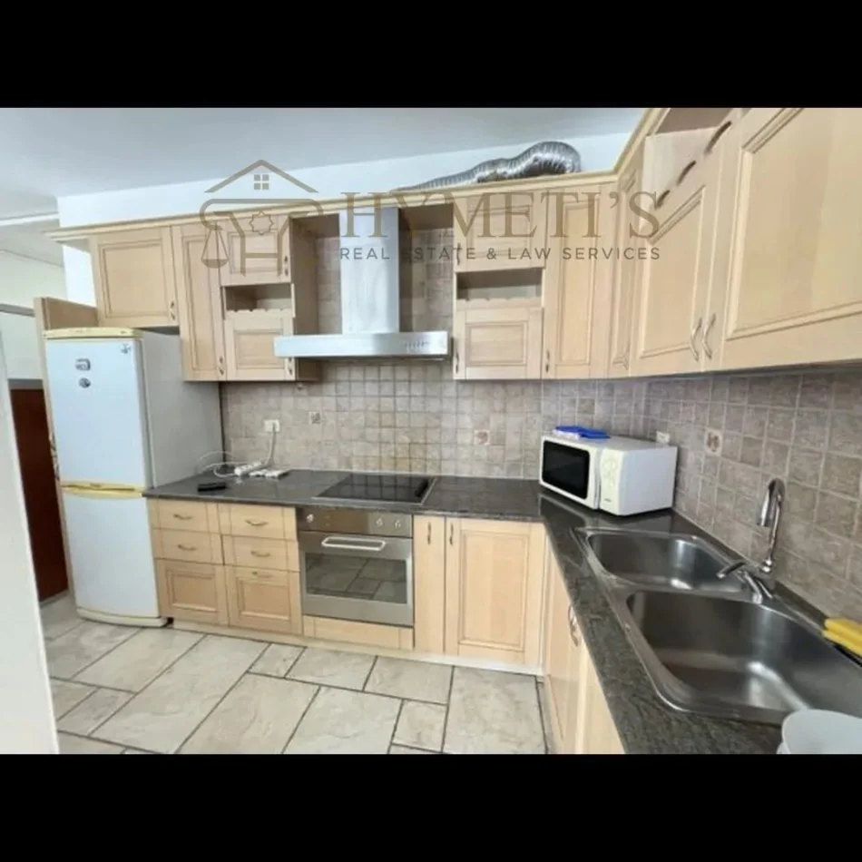 Tirane, jepet me qera ambjent biznesi Kati 4, 137 m² 1.200 € (Rruga e Elbasanit, prane RTSH)