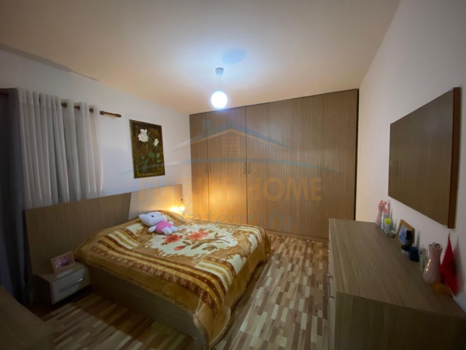 Tirane, jepet me qera apartament 1+1 Kati 3, 58 m² 450 € (rruga e Dibres)