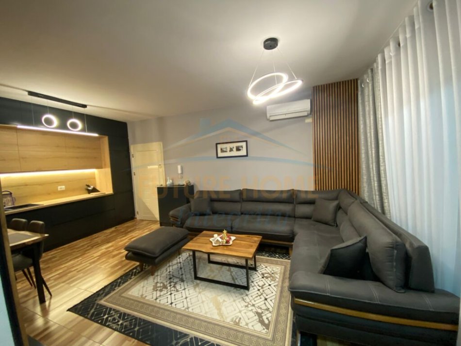Tirane, jepet me qera apartament 1+1 Kati 3, 58 m² 450 € (rruga e Dibres)