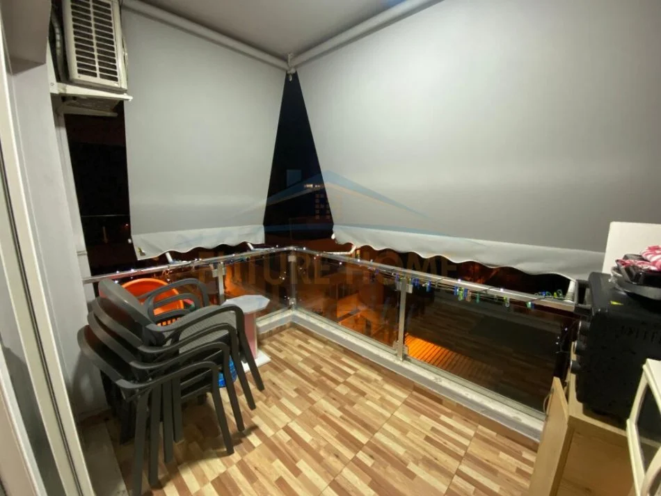 Tirane, jepet me qera apartament 1+1+Ballkon Kati 3, 58 m² 450 € (Dibres)