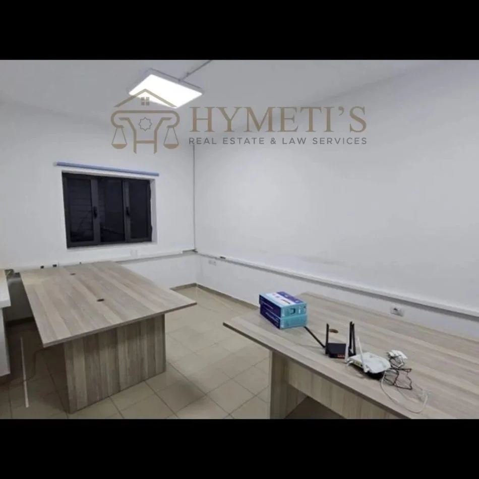 Tirane, jepet me qera ambjent biznesi , 130 m² 900 € (Pazari i Ri)