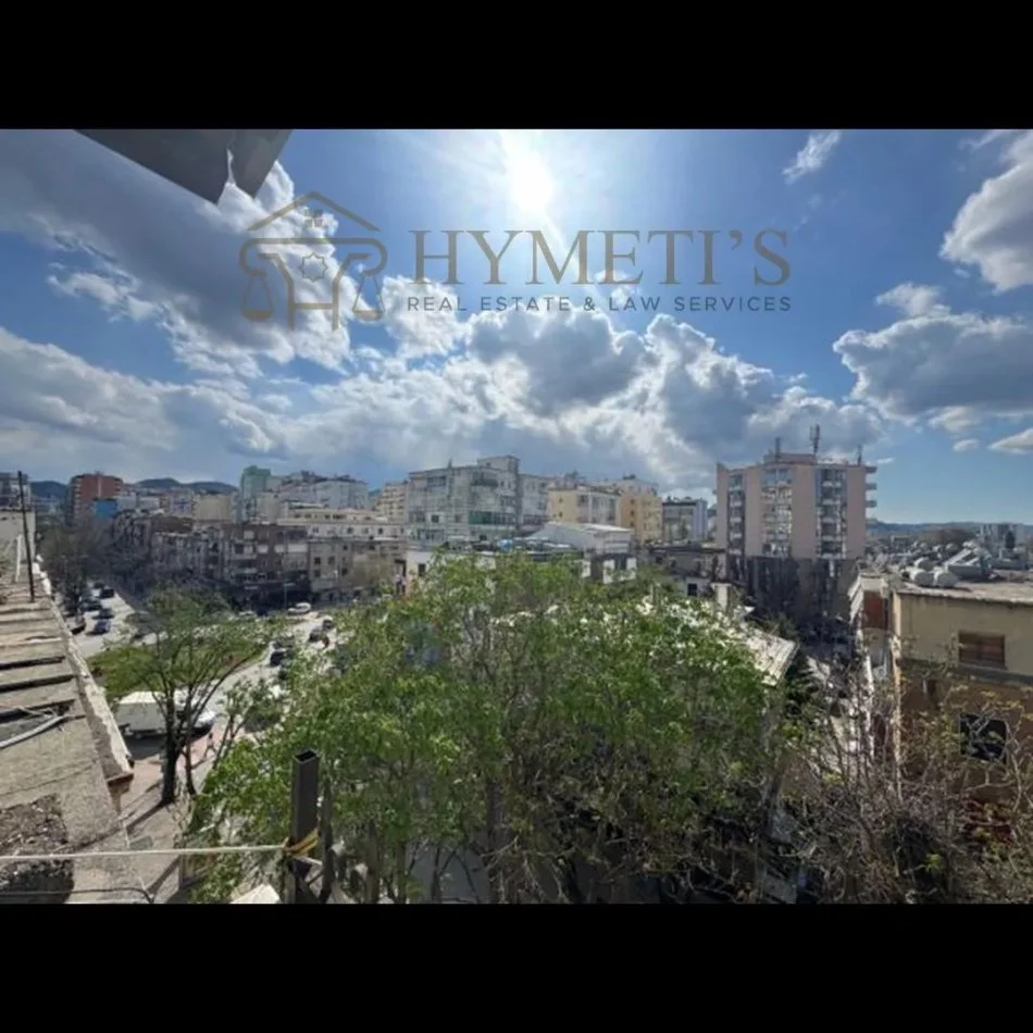 Tirane, jepet me qera ambjent biznesi Kati 4, 160 m² 1.500 € (LSI, Ish-Bllok)