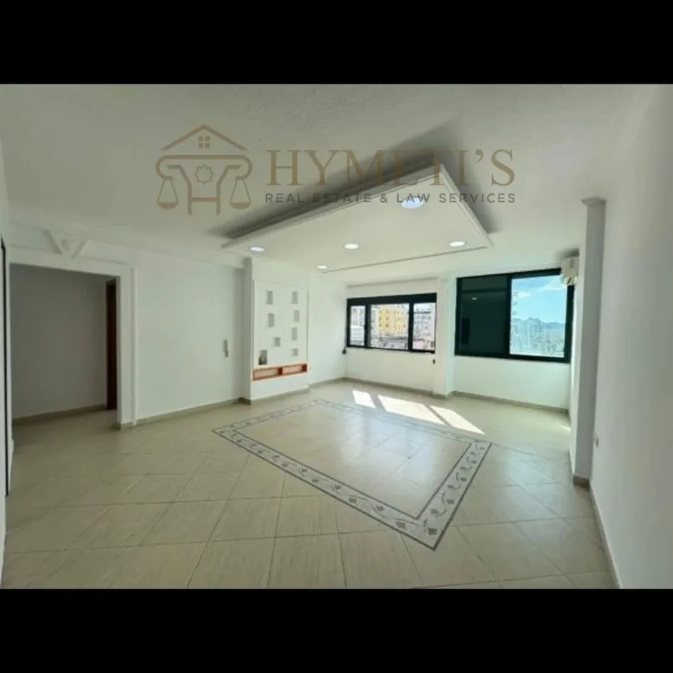 Tirane, jepet me qera ambjent biznesi Kati 4, 160 m² 1.500 € (LSI, Ish-Bllok)