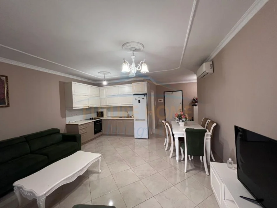 Tirane, jepet me qera apartament 2+1+Ballkon Kati 3, 130 m² 600 € (Teodor Keko)