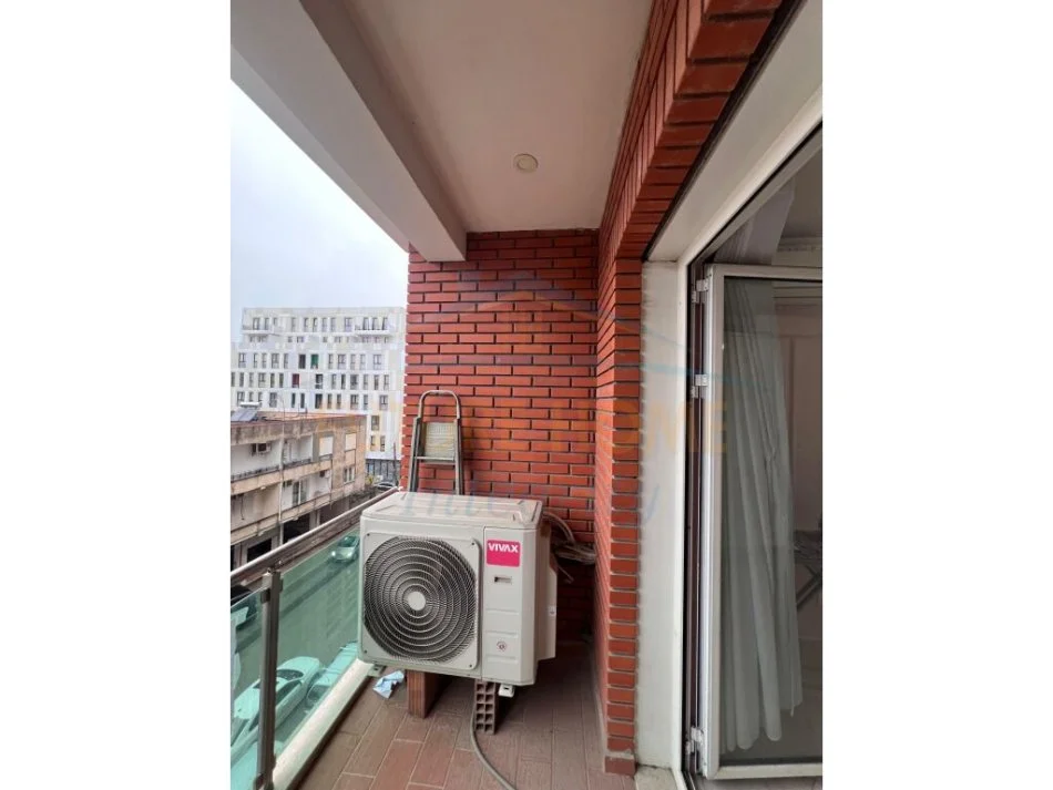 Tirane, jepet me qera apartament 2+1+Ballkon Kati 3, 130 m² 600 € (Teodor Keko)