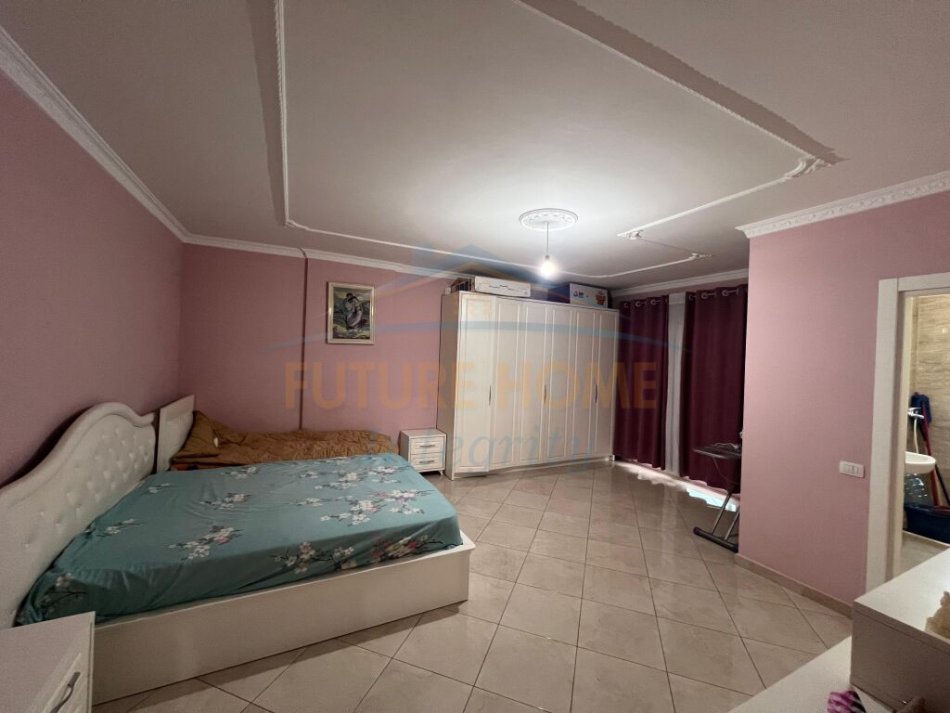 Tirane, jepet me qera apartament 2+1 Kati 3, 130 m² 600 € (Unaza e Re)